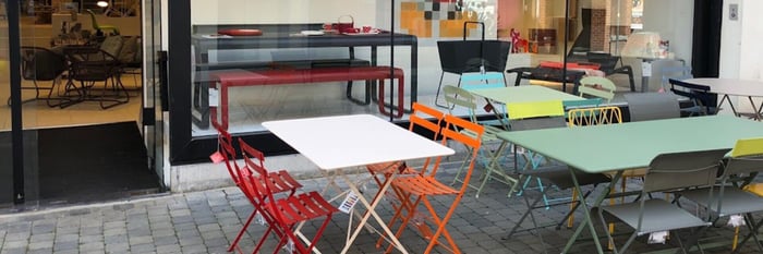 Highlight physical store and services